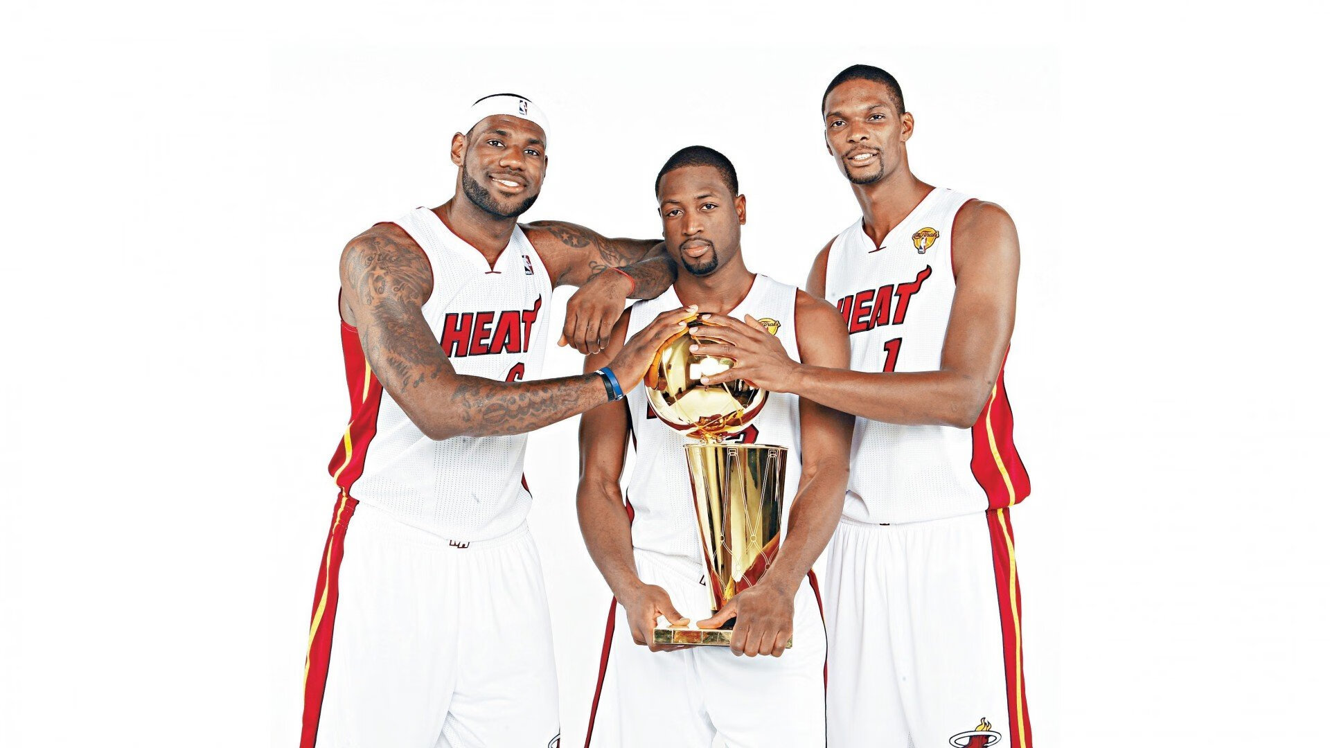 德里赫特，攻防转换的艺术，拜仁硬仗中击溃威尔士的隐形引擎